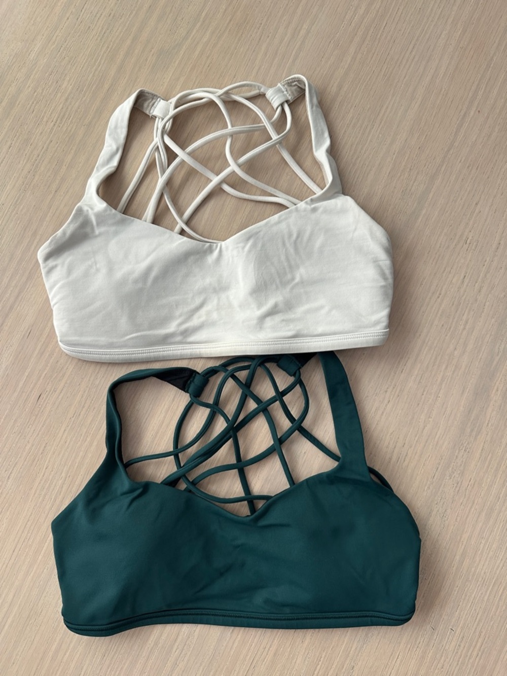 Lululemon Free to Be wild Bra set 2 sz 4